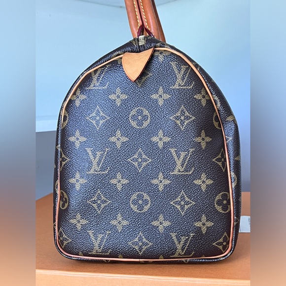 Authentic Louis Vuitton Speedy 30 Monogram - Timeless & Iconic - Picture 7 of 16